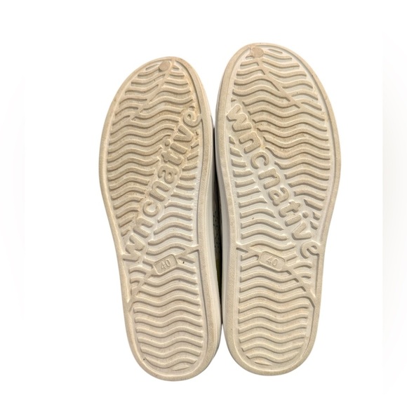 Native Shoes Colorful Flats - Picture 5 of 5